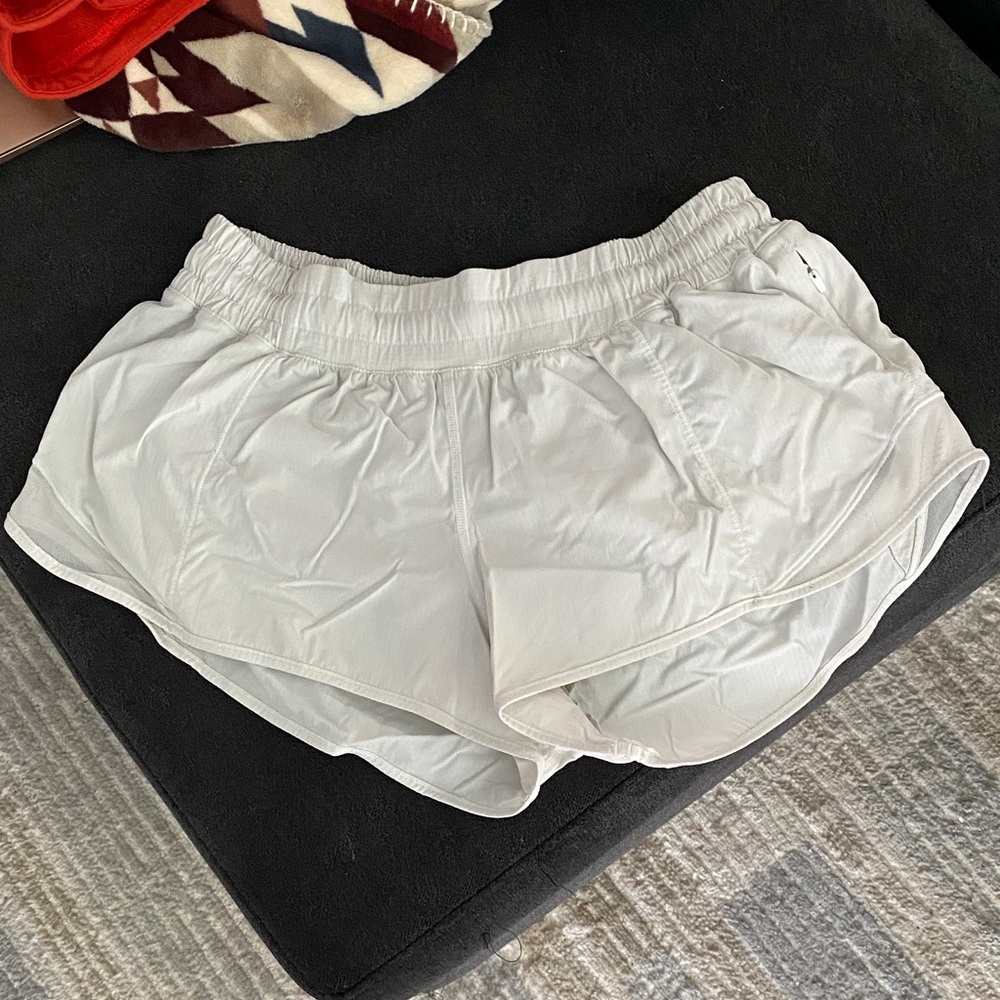 Lululemon Hotty Hot Lined Shorts 2.5”